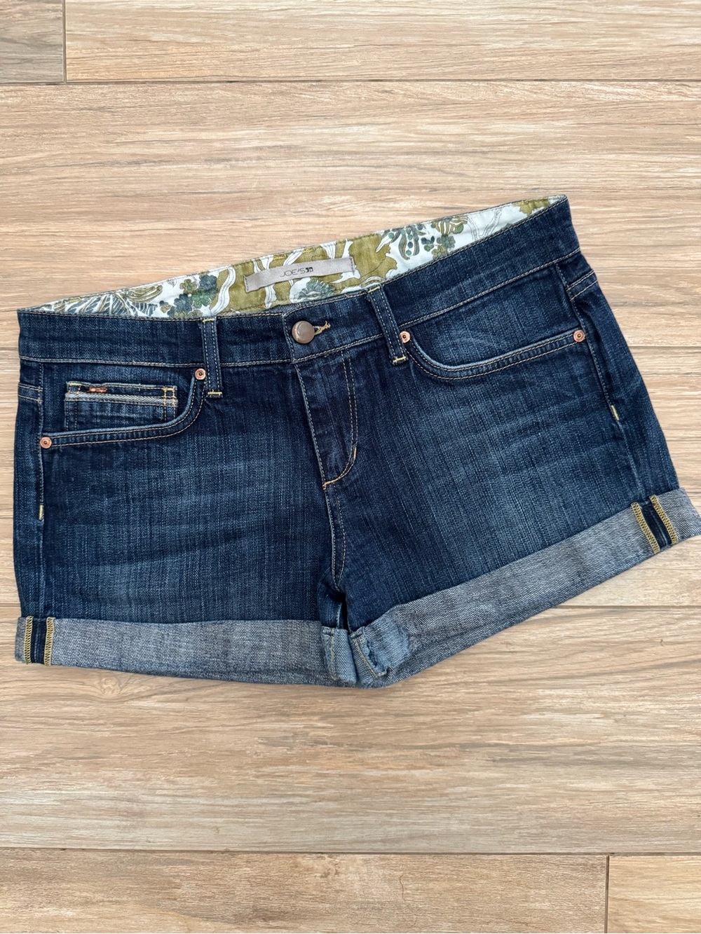 Joe’s Cuffed Jean Shorts Size 27